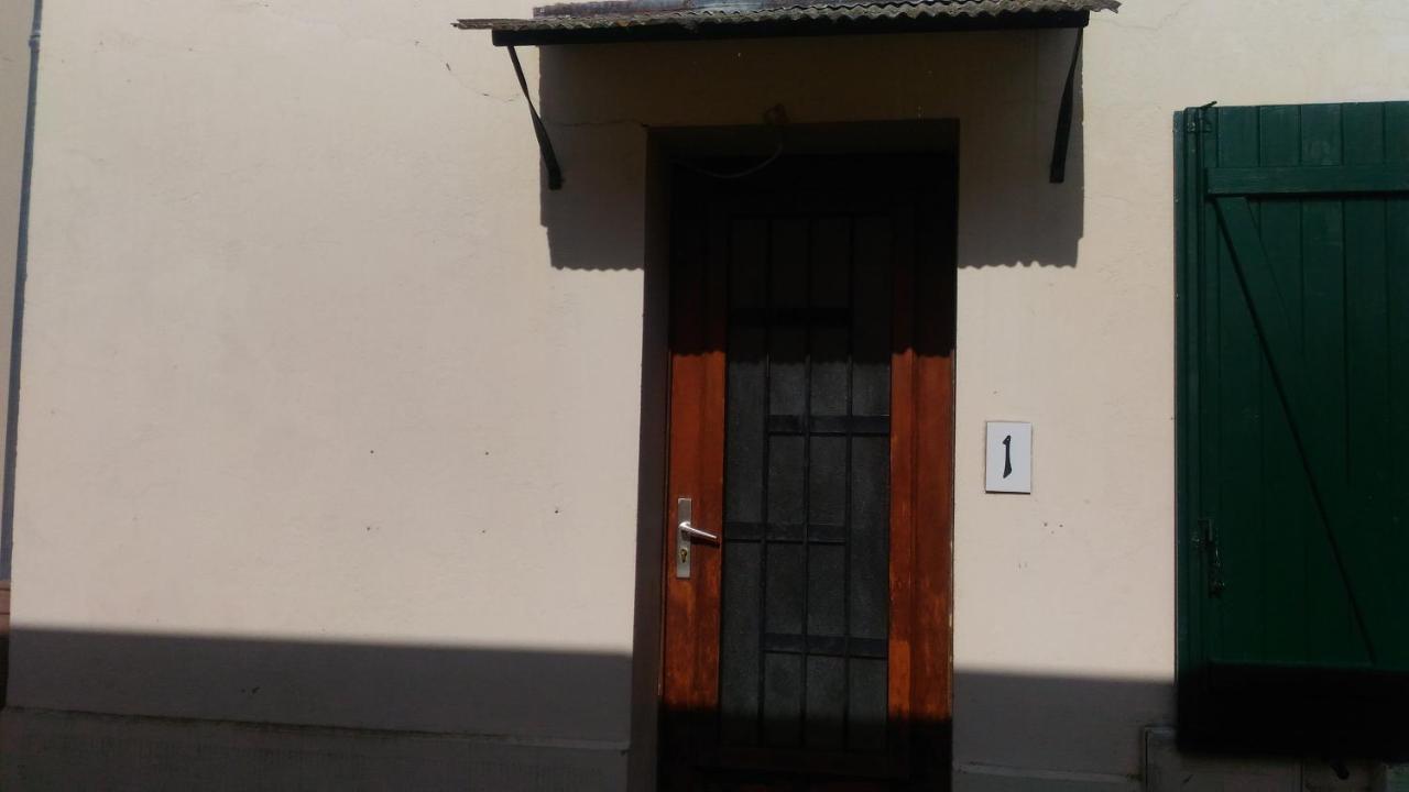 Maison En Location Fresnes Sur Marne Bagian luar foto